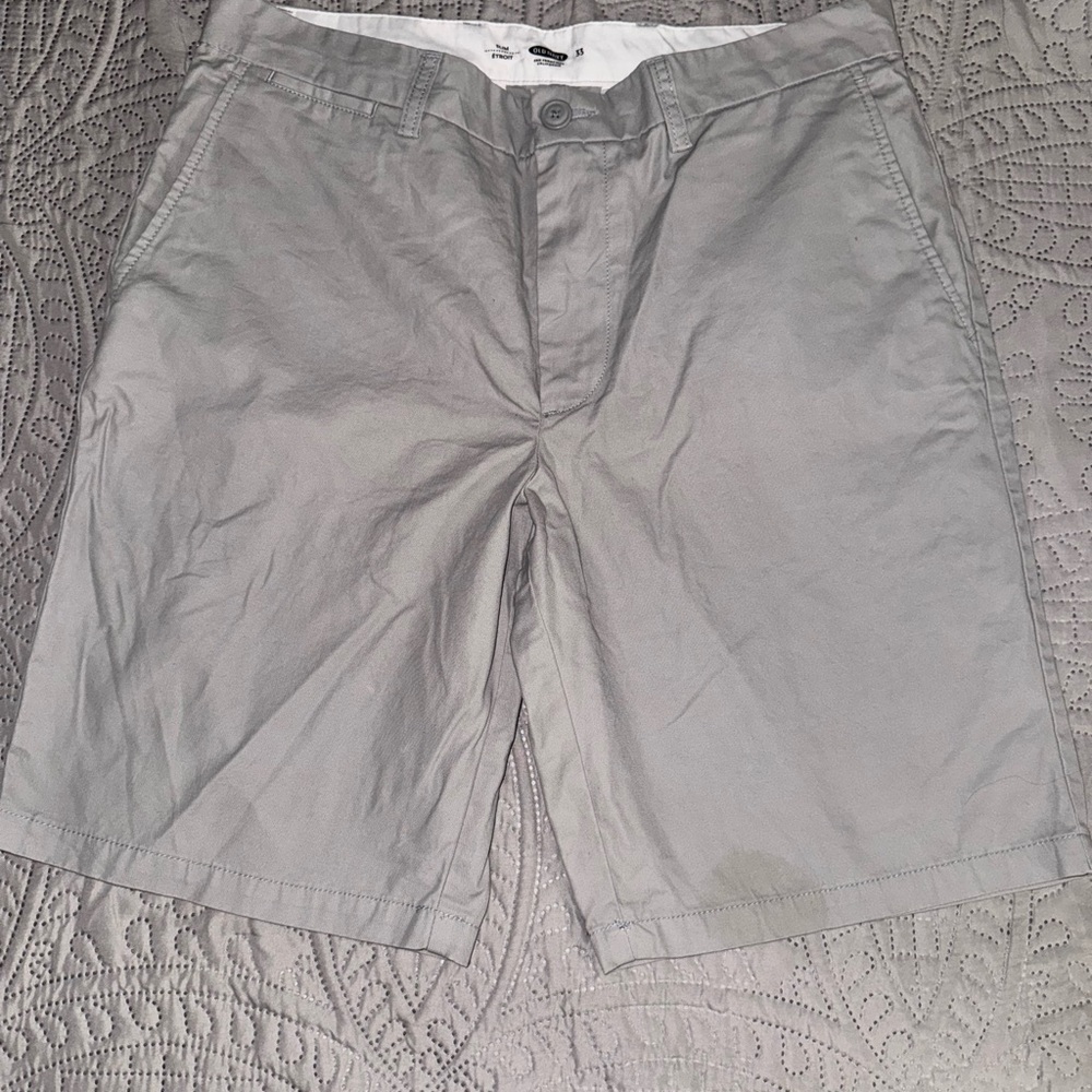 Old Navy Men's Light Gray Flat Front Shorts